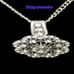 Elegant Floral Rhinestone Pendant Necklace